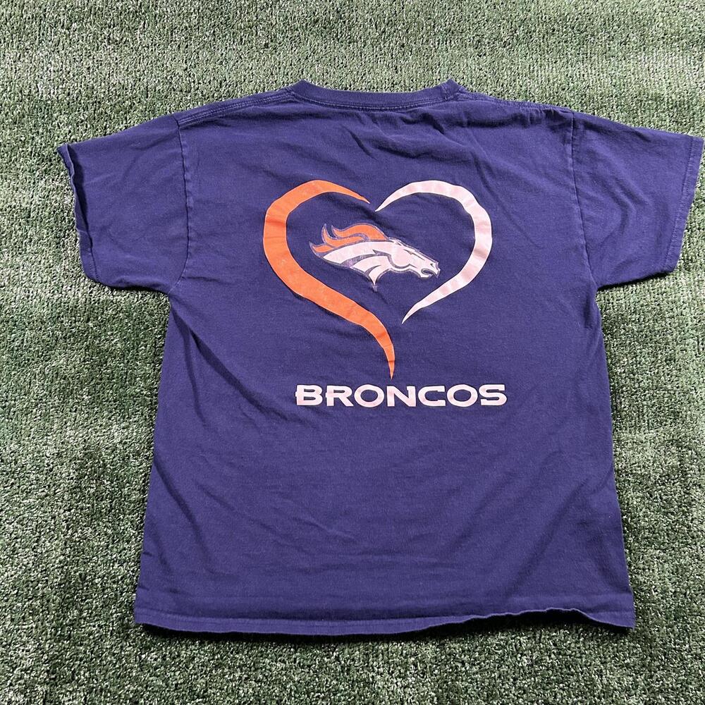 Women’s Denver Broncos Graphic T-Shirt size medium